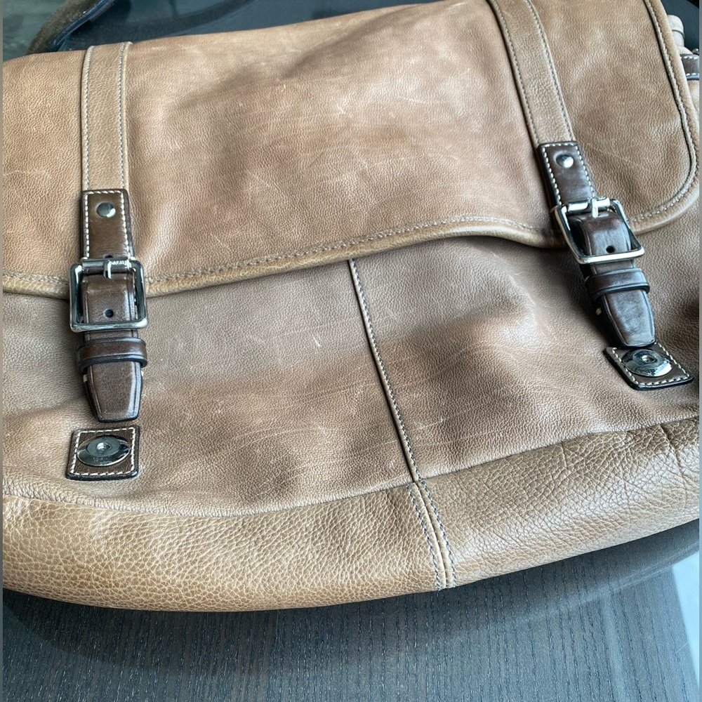 COACH HAL Medium Messenger - Picture 5 of 10